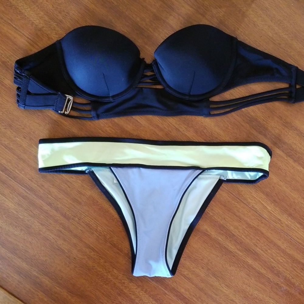 VS bikini